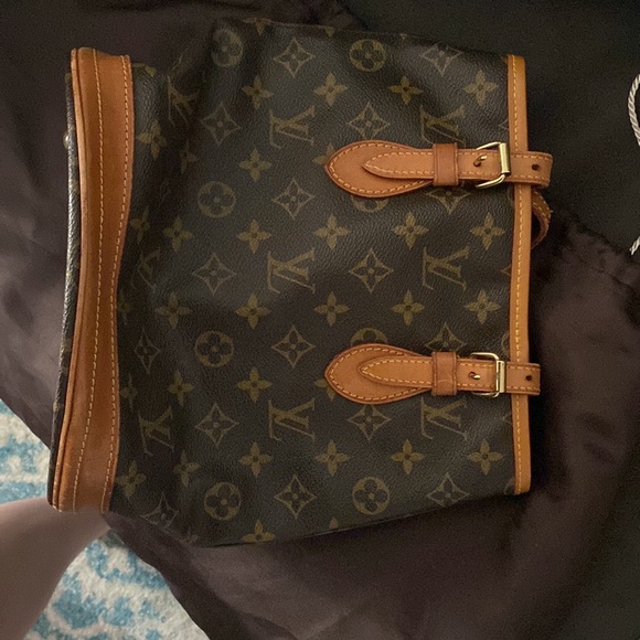 Louis Vuitton monogram petite bucket bag Authentic - Picture 3 of 8